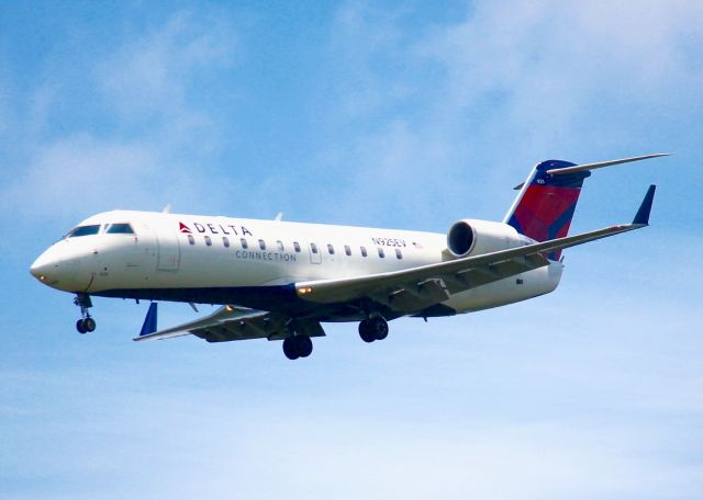 Canadair Regional Jet CRJ-200 (N925EV) - At Shreveport Regional. CL-600-2B19