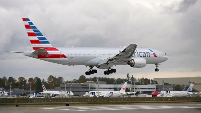 Boeing 777-200 (N771AN) - AAL9656 from KDFW on final to Rwy 16R on 11.1.17. (B777-223(ER) / ln 190 / cn 29579). The aircraft will undergo maintenance at ATS.