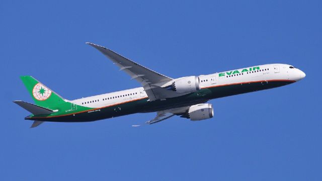 BOEING 787-10 Dreamliner (B-17813)