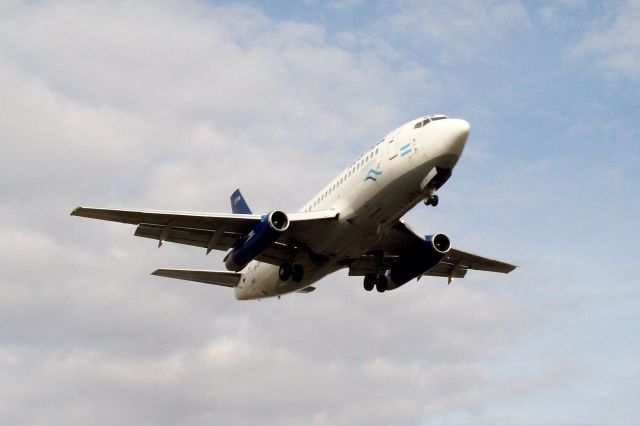 Boeing 737-200 (LY-ZYN) - FINAL DE ATERRIZAJE EN AEROPARQUE METROPOLITANO BUENOS AIRES.