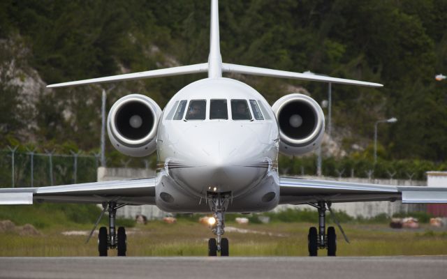 Dassault Falcon 2000 (N230QS)