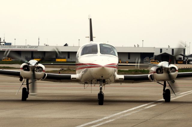 Cessna 421 (PH-MRO) - comp. ALMAG B.V.