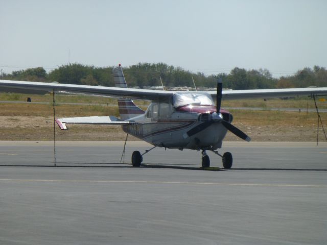 Cessna Centurion (N6878R)