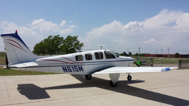 Beechcraft Bonanza (36) (N61SM)