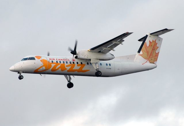 de Havilland Dash 8-300 (C-FJFM)