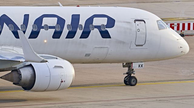 Embraer ERJ-190 (OH-LKK)