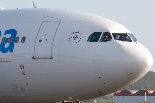 Airbus A330-200 (EC-JQG)