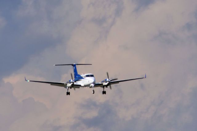 Beechcraft Super King Air 350 (N883UP)