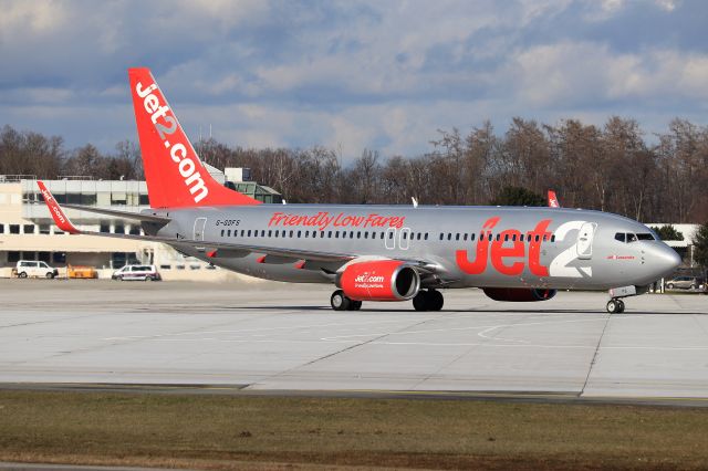 Boeing 737-800 (G-GDFS)