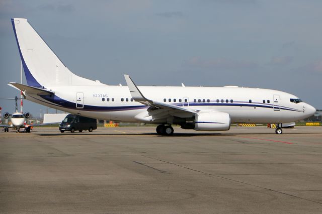 Boeing 737-700 (N737AG)