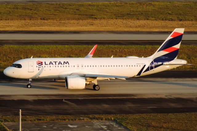 Airbus A320 (PR-XBP)