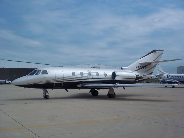 Dassault Falcon 20 (N690EC)