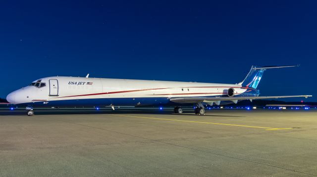 McDonnell Douglas MD-83 (N831US)