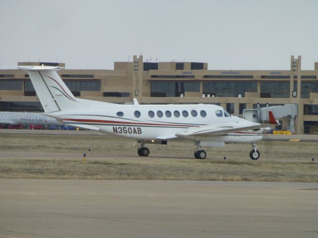 Beechcraft Super King Air 300 (N350AB)