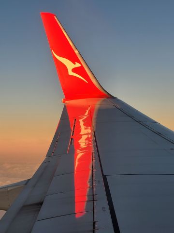 Boeing 737-800 (VH-VZI) - The last sunset of 2023 on QF147 SYD-AKL