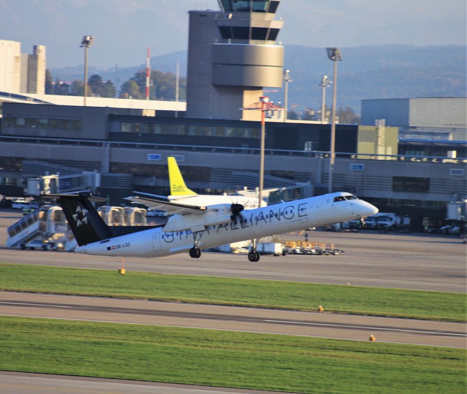 de Havilland Dash 8-100 (OE-LGO)