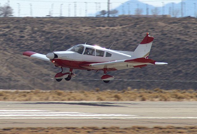 Piper Cherokee (N168DP)