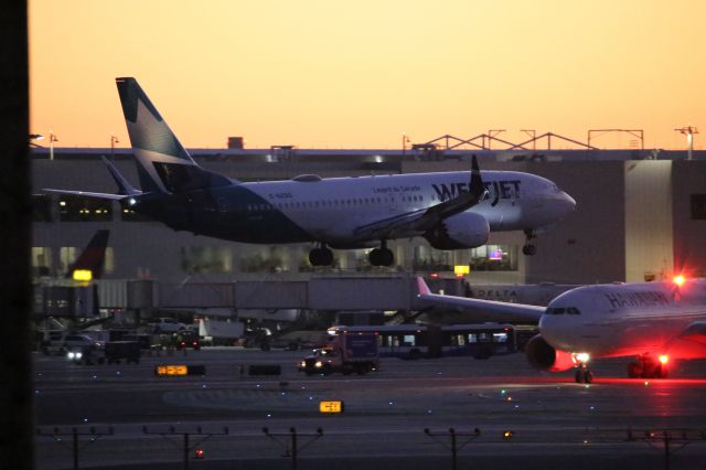 Boeing 737 MAX 8 (C-GZSG)