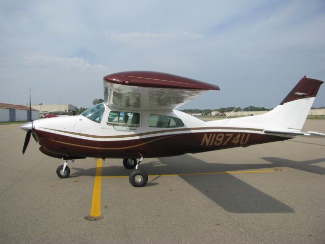 Cessna T210 Turbo Centurion (N1974U)