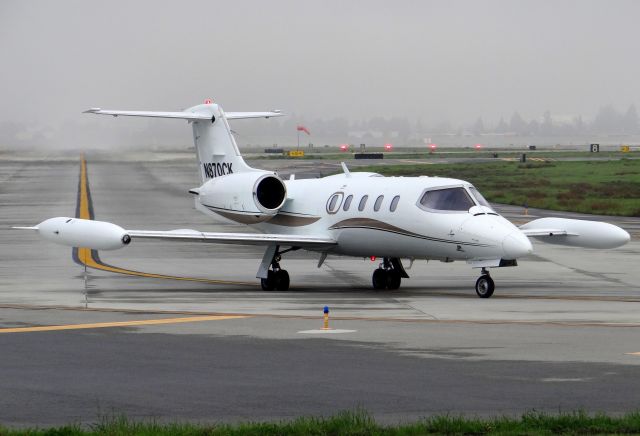 Learjet 35 (N870CK)