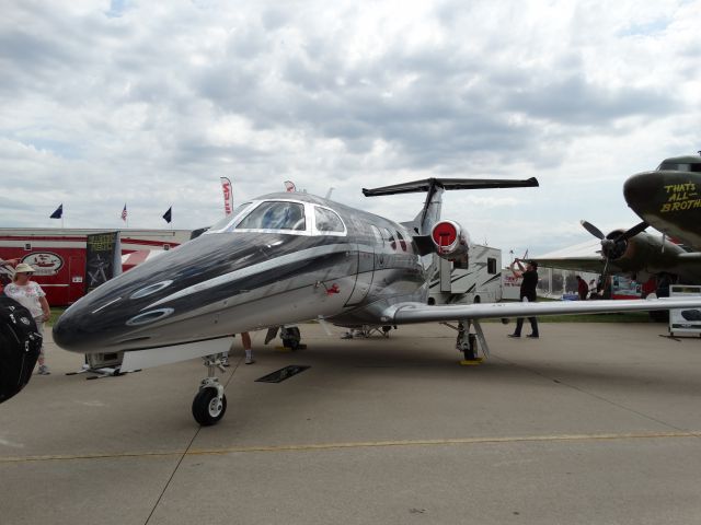 Embraer Phenom 100 (N100FZ) - Embraer EMB-500 Phenom 100 (2010 C/N 50000137)