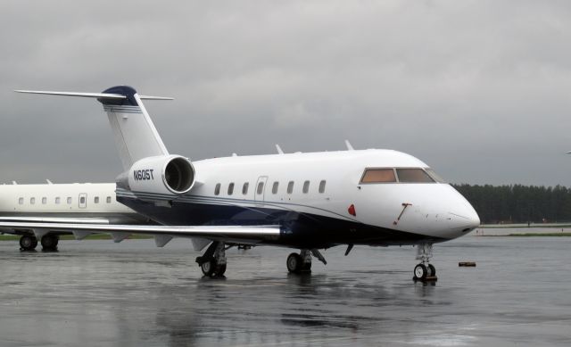 Canadair Challenger (N605T)