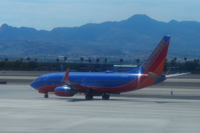 Boeing 737-700 (N733SA)