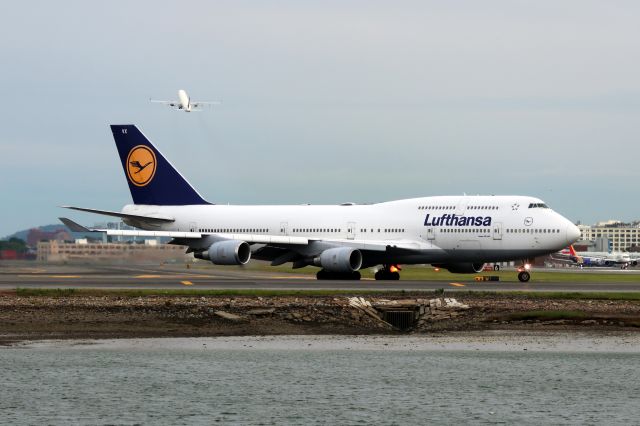 Boeing 747-400 (D-ABVX)