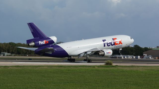 McDonnell Douglas DC-10 (N68053)