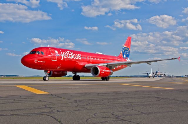 Airbus A320 (N615JB) - Blue Bravest NYFD A320 special !