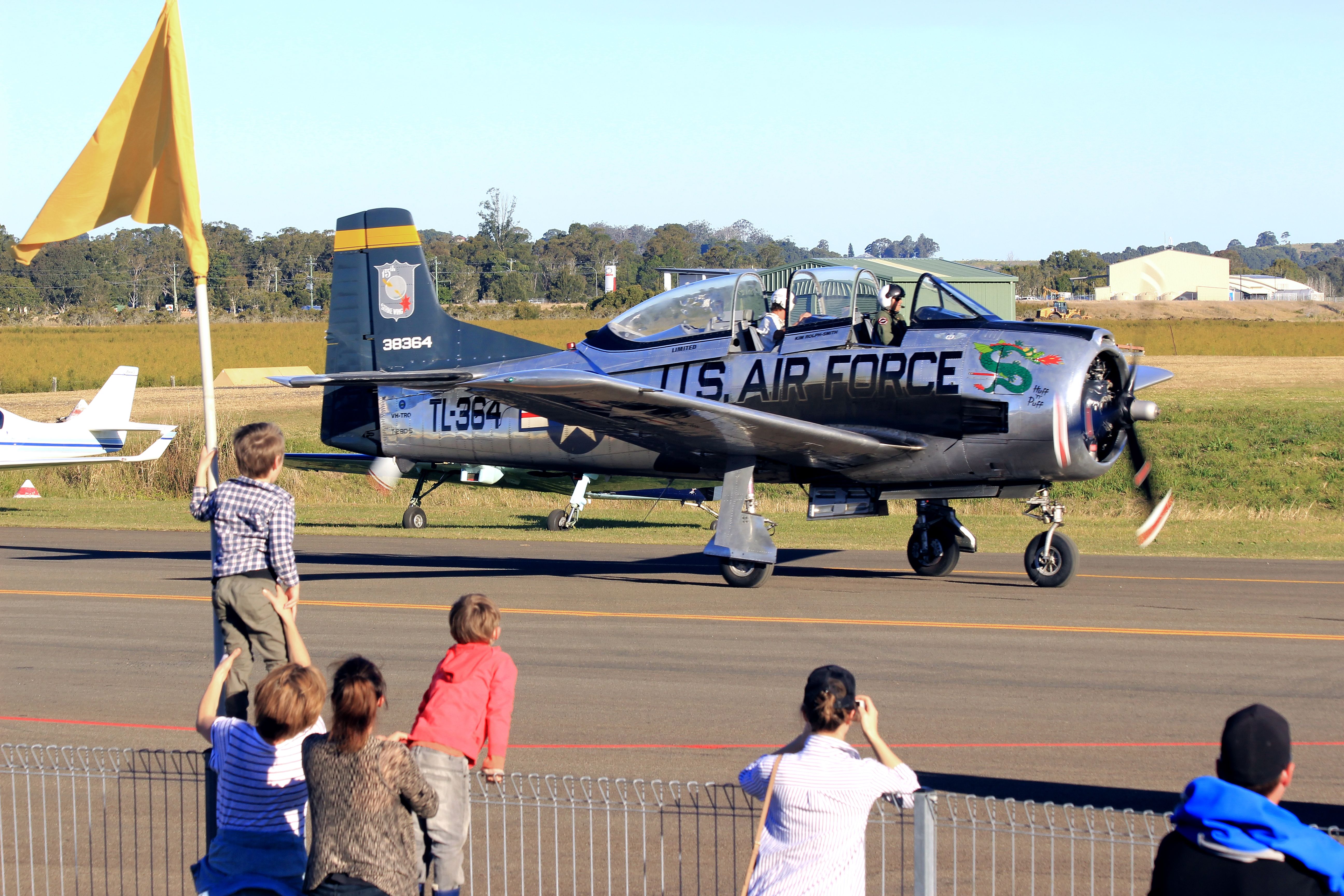 North American Trojan (VH-TRO)