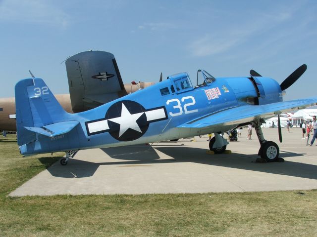 — — - F6F Hellcat at Oshkosh EAA 2005