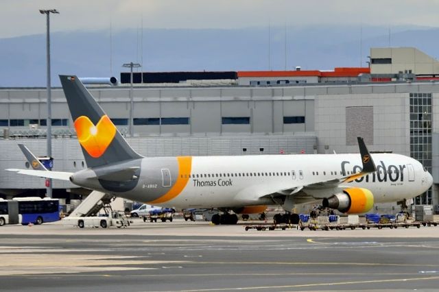 BOEING 767-300 (D-ABUZ)