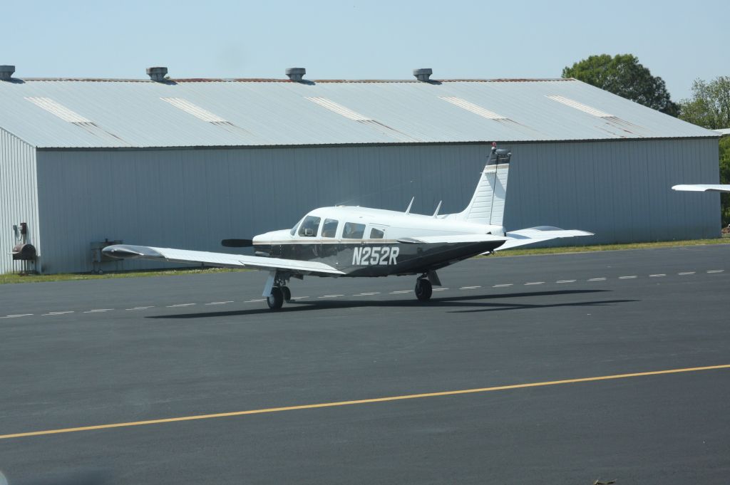 Piper Saratoga (N252R) - Madison, MS on ramp