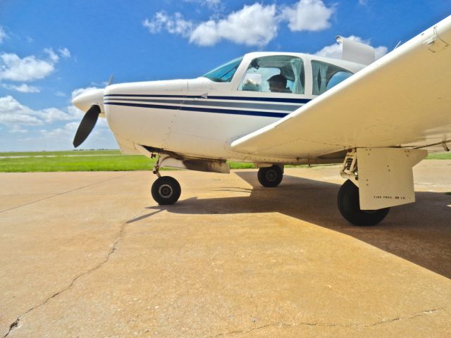 Mooney M-20 (N1046B)