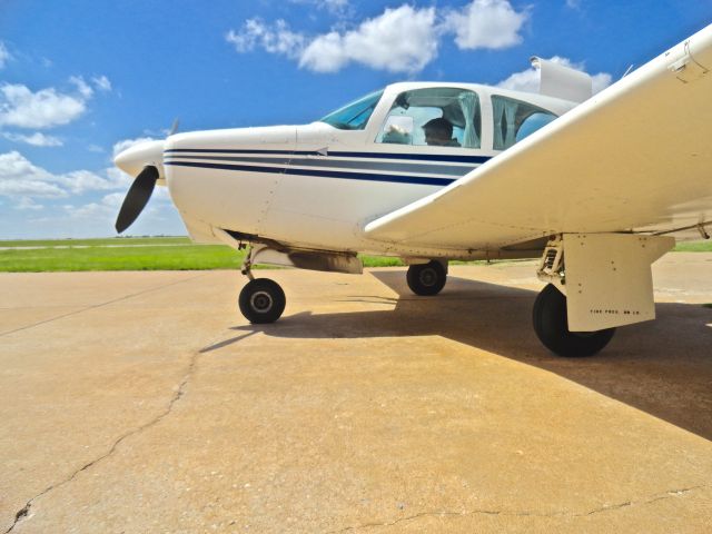 Mooney M-20 (N1046B)