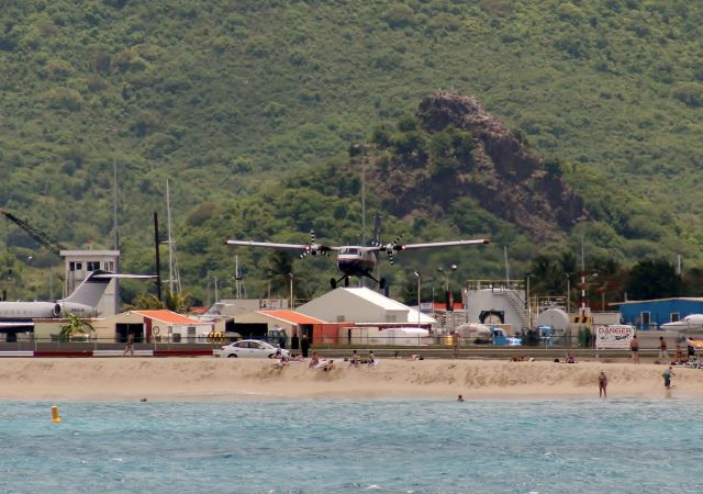 De Havilland Canada Twin Otter (PJ-WIS)