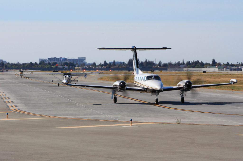 Piper Cheyenne 400 (N321LH)