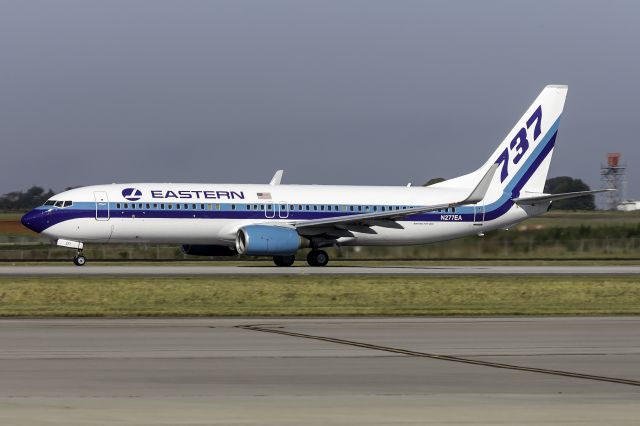 Boeing 737-800 (N27EA) - Eastern Airlines 737 departing Huntsville International