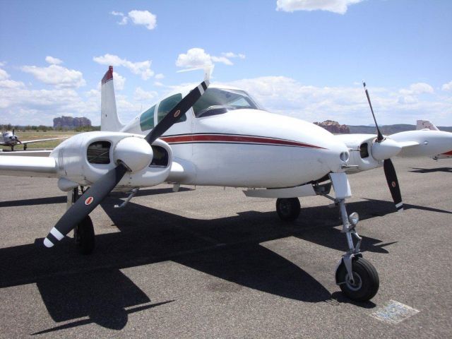 Cessna 310 (N310RL)