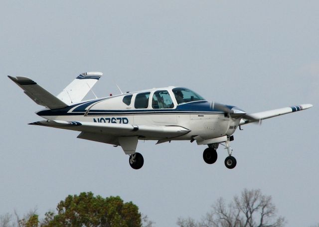 Beechcraft 35 Bonanza (N9767R) - 1959 Beech M35 landing on runway 14 at the Shreveport Downtown airport.