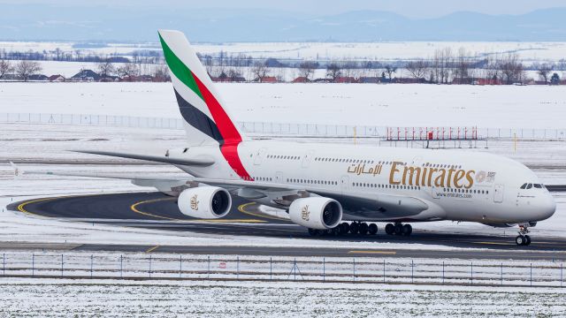 Airbus A380-800 (A6-EVA)