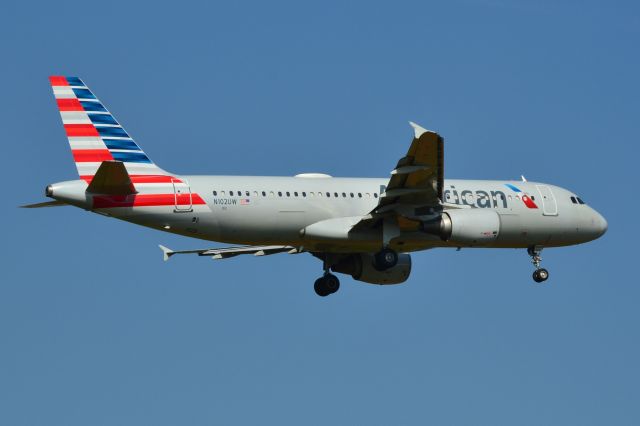 Airbus A320 (N102UW) - On final at KCLT - 9/1/18