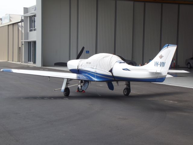 Lancair Legacy 2000 (VH-VIV)