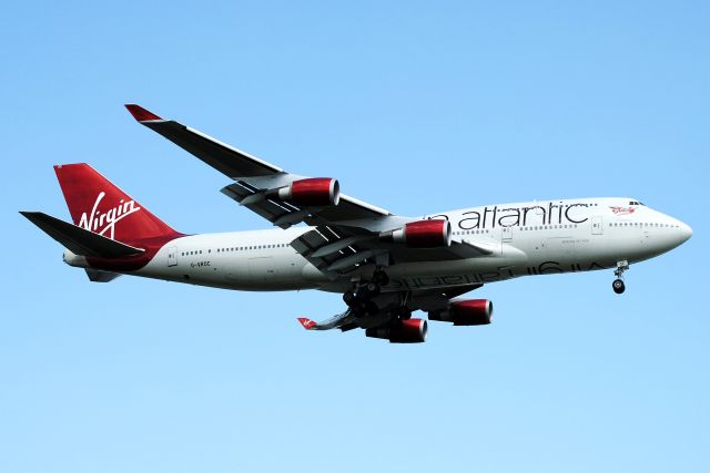 Boeing 747-400 (G-VROC) - Virgin 11B heavy on short final to runway 22L over Bayswater Street