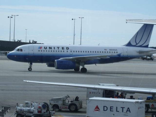 N808UA —