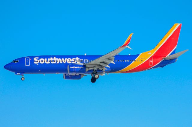 Boeing 737-800 (N8693A) - Southwest 2634 from Phoenix, AZ. 15 Feb 21.