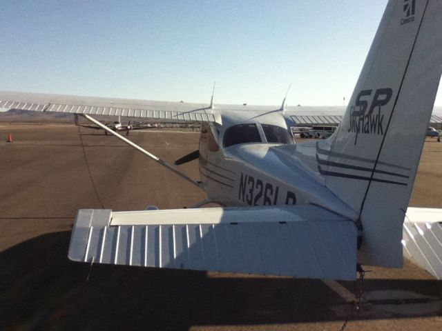 Cessna Skyhawk (N326LP)