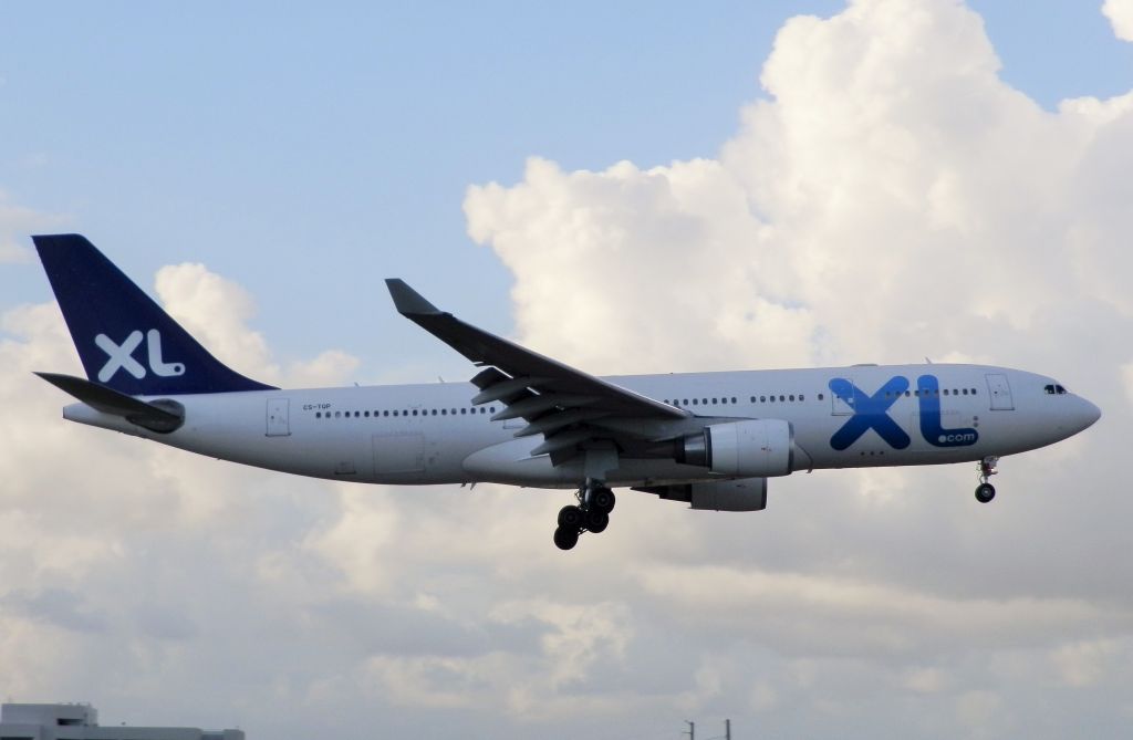 Airbus A330-200 (CS-TOP)