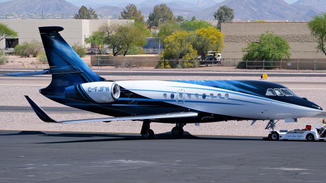 Dassault Falcon 2000 (C-FJFW)